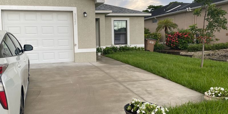 Cape Coral House: 3025 Chiquita Blvd S