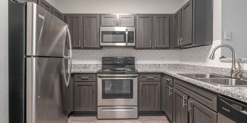 Houston Apartment: 9807 Cypresswood Dr