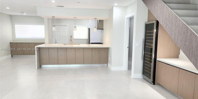 Miami Beach House: 7342 Gary Ave