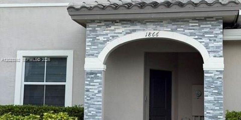 Homestead House: 18660 SE 26th Rd