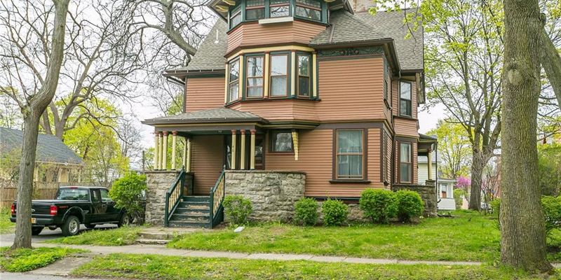 Rochester Apartment: 46 Hickory St