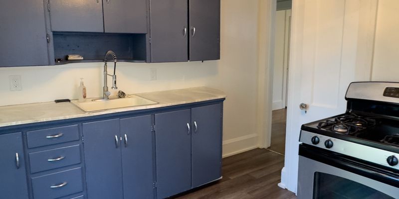 Des Moines Apartment: 3120 Cottage Grove Ave