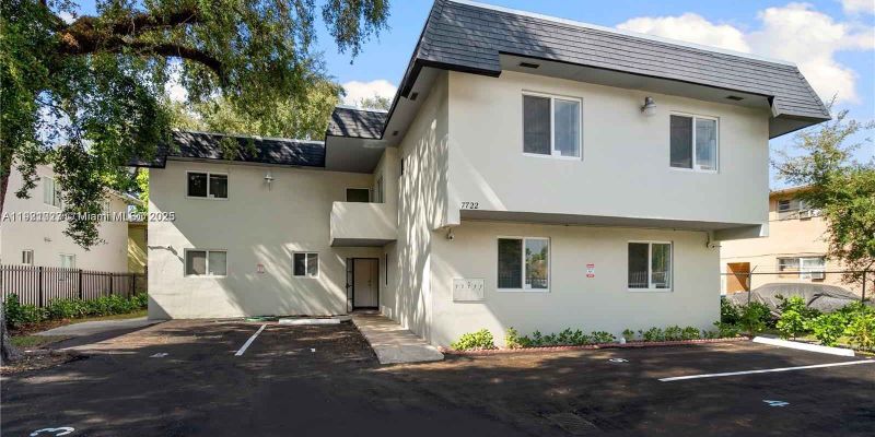 Miami House: 7722 NE 3rd Ct