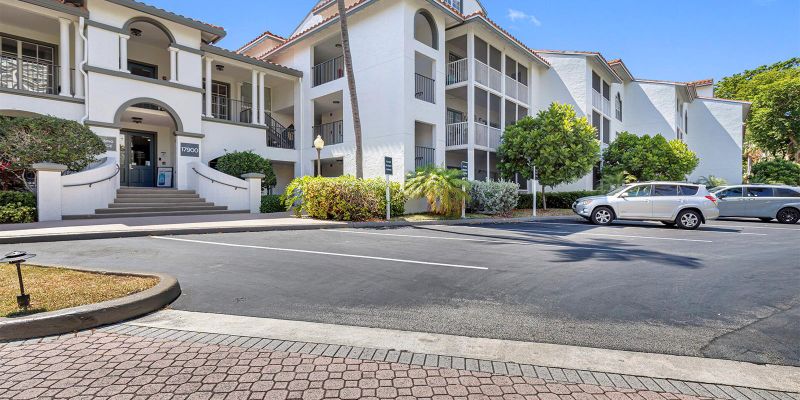 Aventura Apartment: 17900 NE 31st Ct