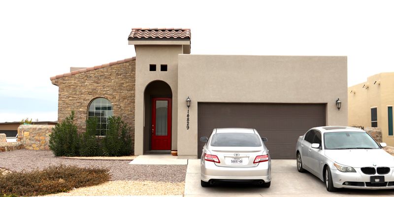El Paso House: 14829 Ted Banks Avenue