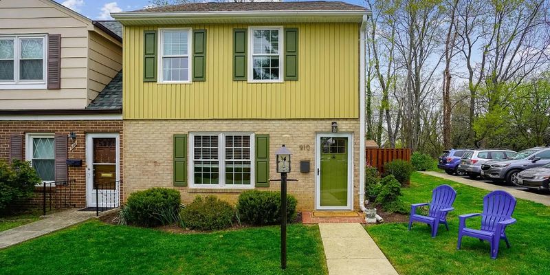 Annapolis House: 910 Bethany Ct