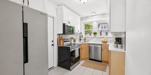 06_kitchen_angle1.jpg