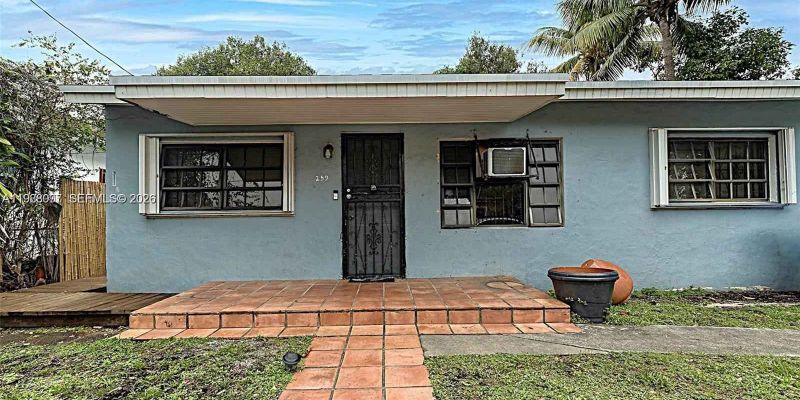 Miami House: 259 NE 56th St