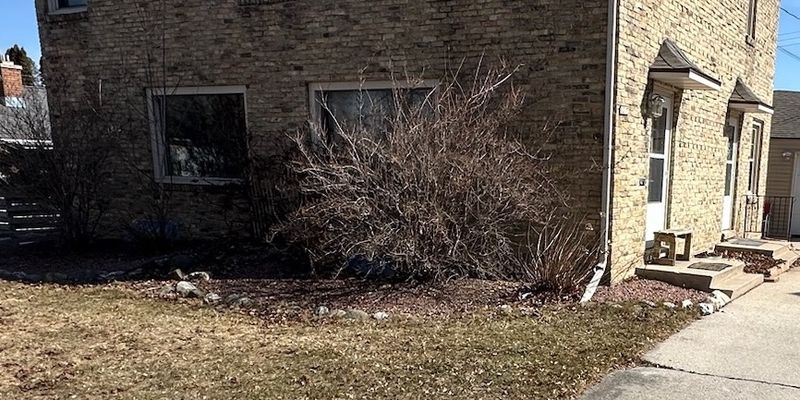 Manitowoc Apartment: 1217 N 9th St