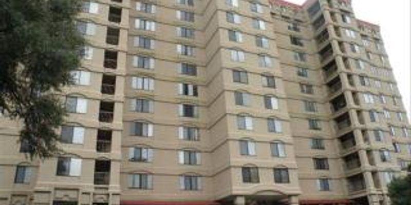 Columbia Condo: 1600 Park Cir