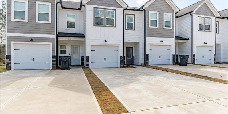 Grovetown House: 1007 Linsmore Ave