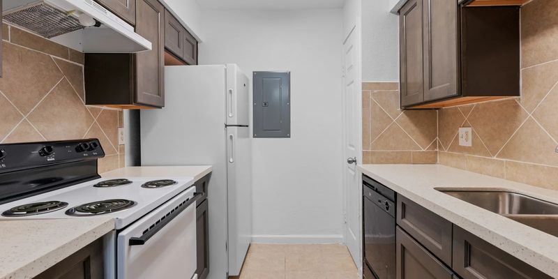 Houston Apartment: 12701 Leader St