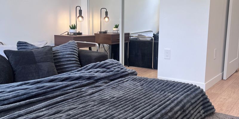 Craig Apartment: 445 Ranney St