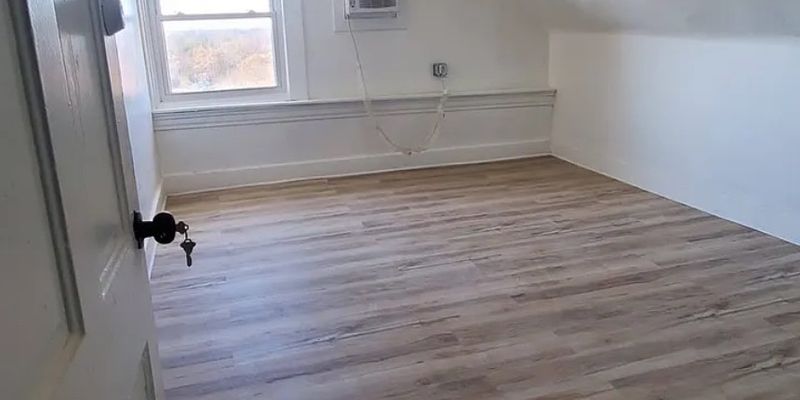 Cincinnati Apartment: 3442 Larona Ave