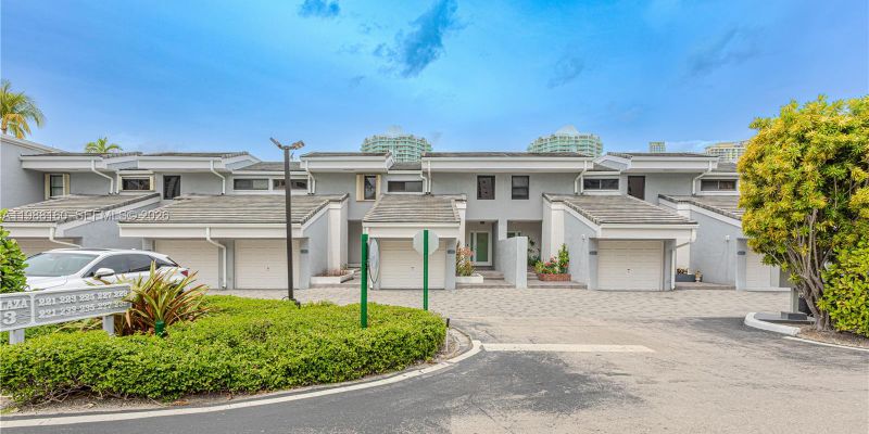 Sunny Isles Beach Townhome: 231 Poinciana Island Dr