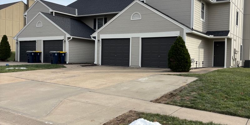 Kansas City Townhome: 5615 NW 66th Terrace