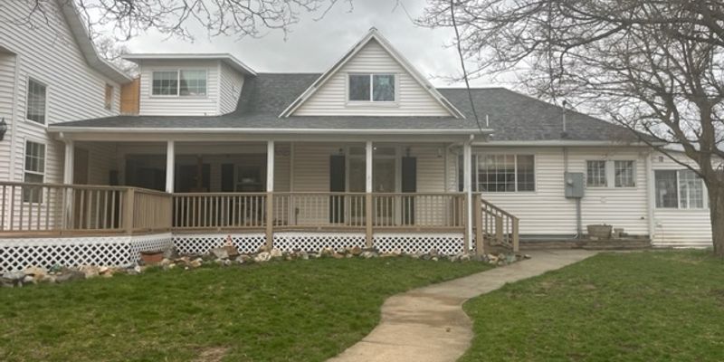 Honeyville House: 7294 North 2800 St W