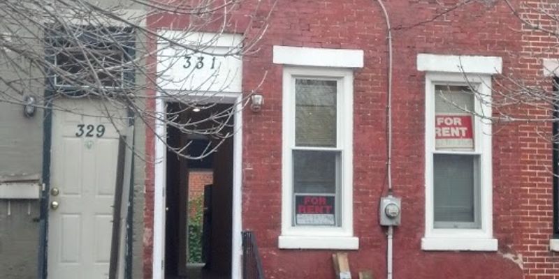 Camden House: 331 Point St
