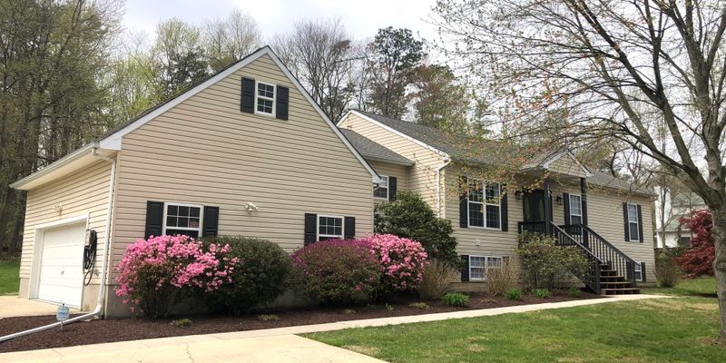 Hanover House: 1745 Maple Ave