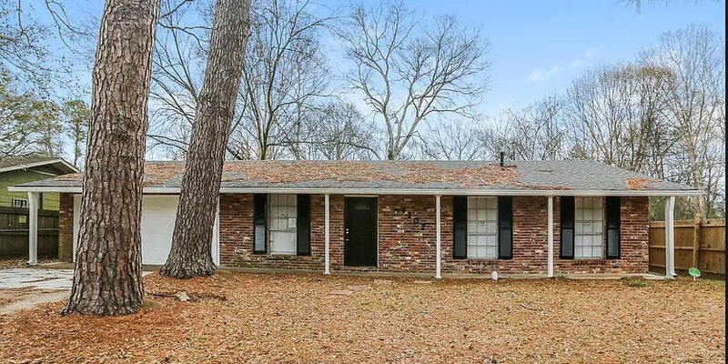 Jackson House: 3102 Longwood Dr