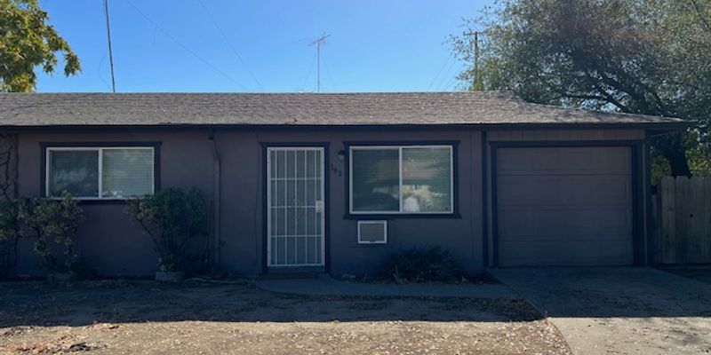 Oakdale House: 503 E A St