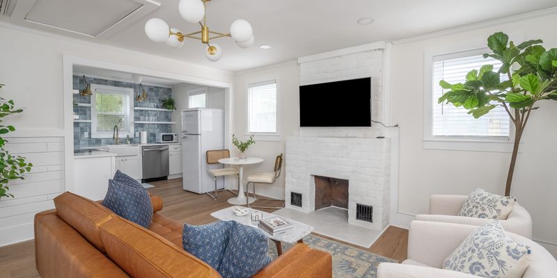 Savannah House: 504 Maupas Ave