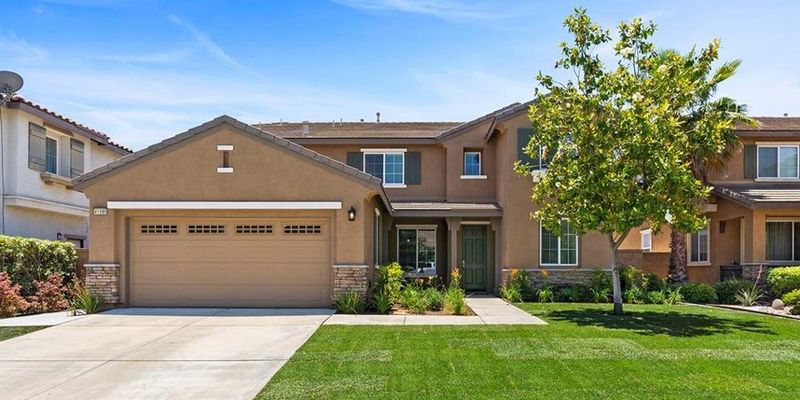 Lake Elsinore House: 41095 Hatton Garden Ct.