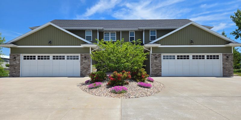 Greenville Townhome: Craftsmen Ct