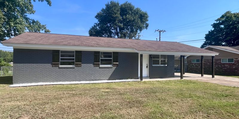 Columbus House: 609 Hemlock St