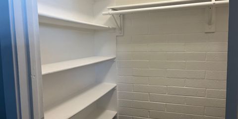 inside - bedroom - closet.jpg