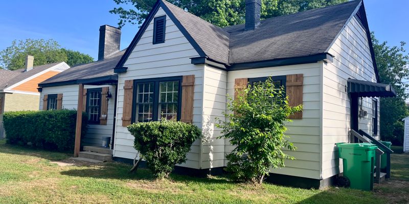 Columbus House: 133 King St