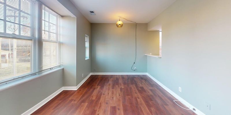 St. Louis Apartment: 1515 S 39th St