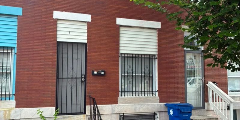 Baltimore House: 3109 E Monument St