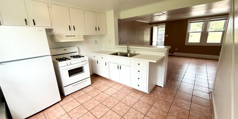 Pleasant Prairie Apartment: 6331 104th St