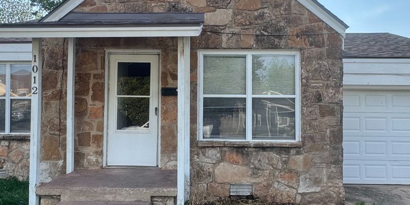 El Reno House: 1012 S Ellison Ave