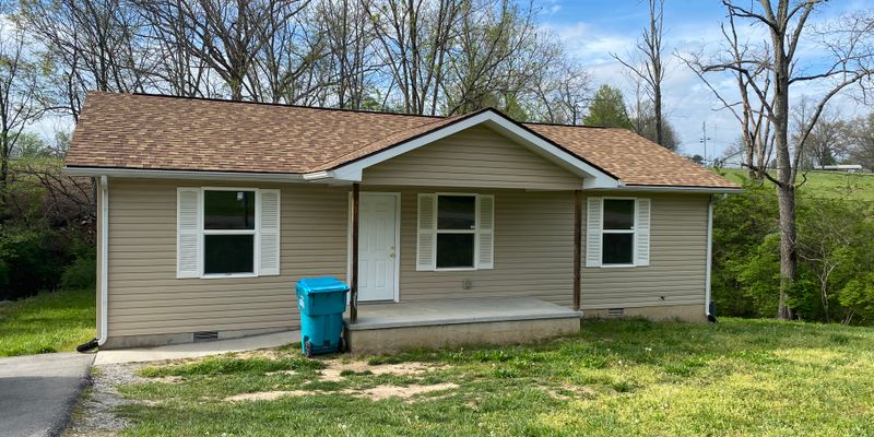 Crossville House: 1120 4th St