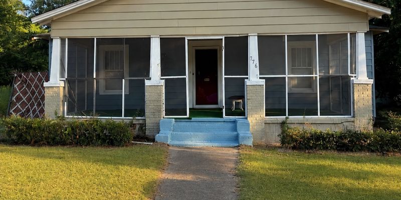 Macon House: 776 Ell Street