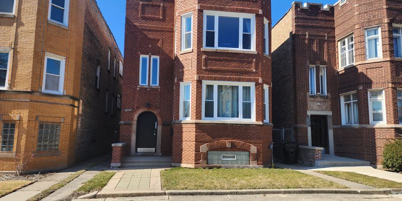 Chicago Apartment: 8046 S Hermitage Ave