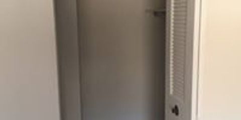12 Oak Master Closet.jpg