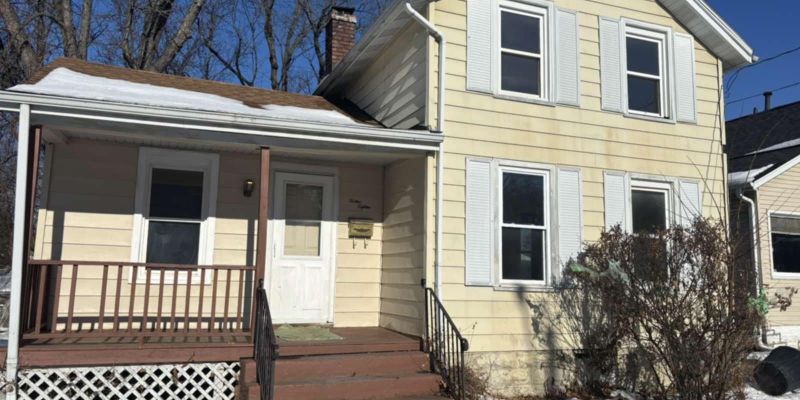 Rockford House: 1318 Benton St