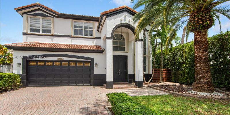 Miami House: 16001 SW 43rd Ter #16001