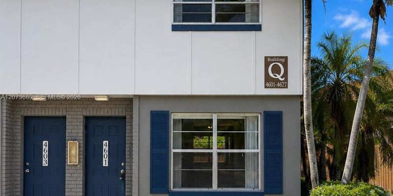 Plantation Townhome: 4601 NW 9th Dr