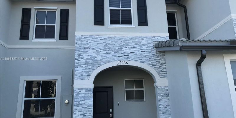 Homestead Townhome: 29236 SW 163rd Ct