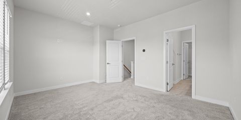 20-2833 Statesville Ave-20.jpg