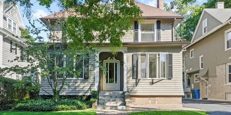 Rochester Apartment: 326 Barrington St