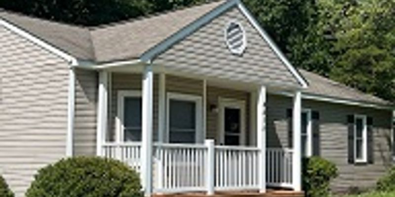 Midlothian House: 4418 Bridgewood Rd