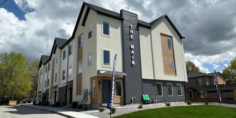 Logan University Apartment: 456 N 600 E