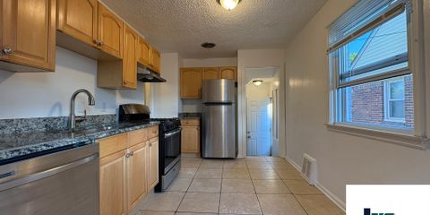 14. Kitchen.jpg