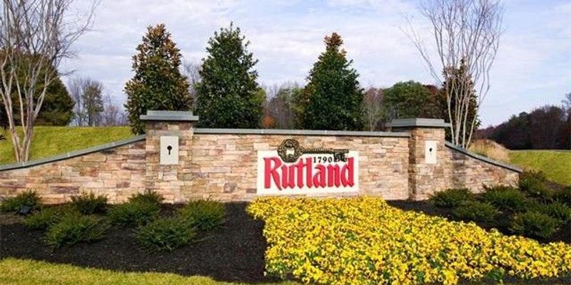 Mechanicsville House: 8079 Rutland Village Dr