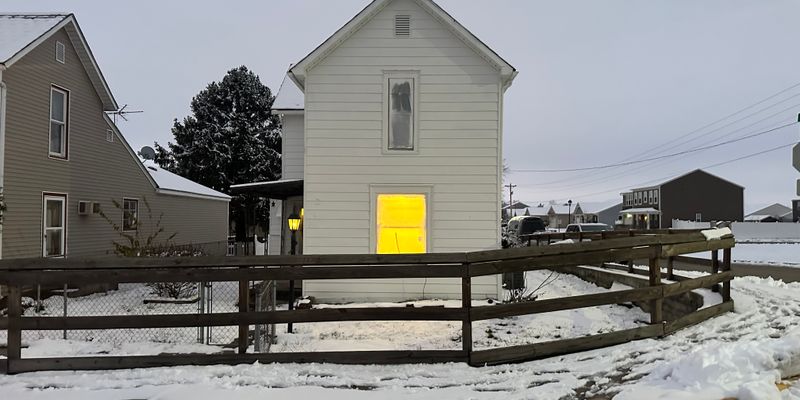 Ashville House: 245 Cromley St